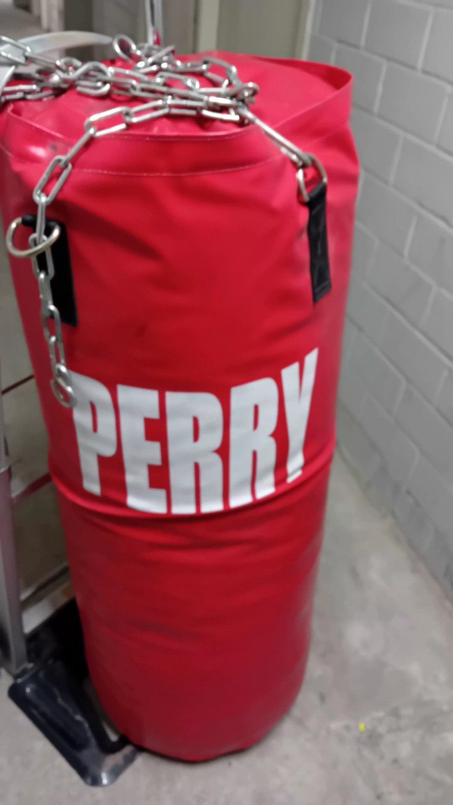 Rode Perry bokszak met ketting - Zo goed als nieuw, Ophalen, Gebruikt, Bokszak