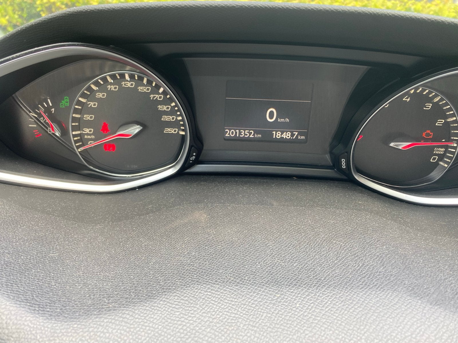 Peugeot 308 1.2 Puretech 130pk S&S 2014 Grijs, Voorwielaandrijving, 1199 cc, 1165 kg, Origineel Nederlands