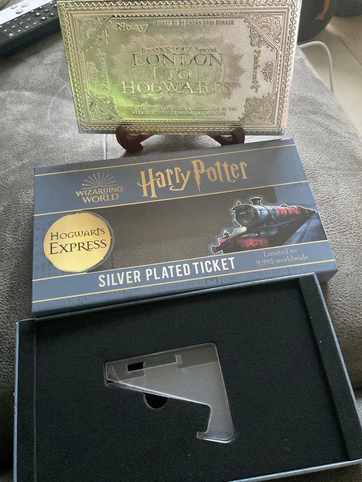 Harry Potter Hogwarts Express Zilveren Ticket Limited Editio, Verzamelen, Harry Potter, Ophalen, Zo goed als nieuw, Overige typen