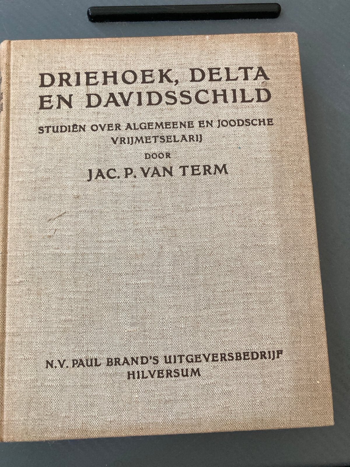 Driehoek, Delta en Davidsschild - Jac. P. van Term, Ophalen of Verzenden, Gelezen, Overige onderwerpen, Achtergrond en Informatie