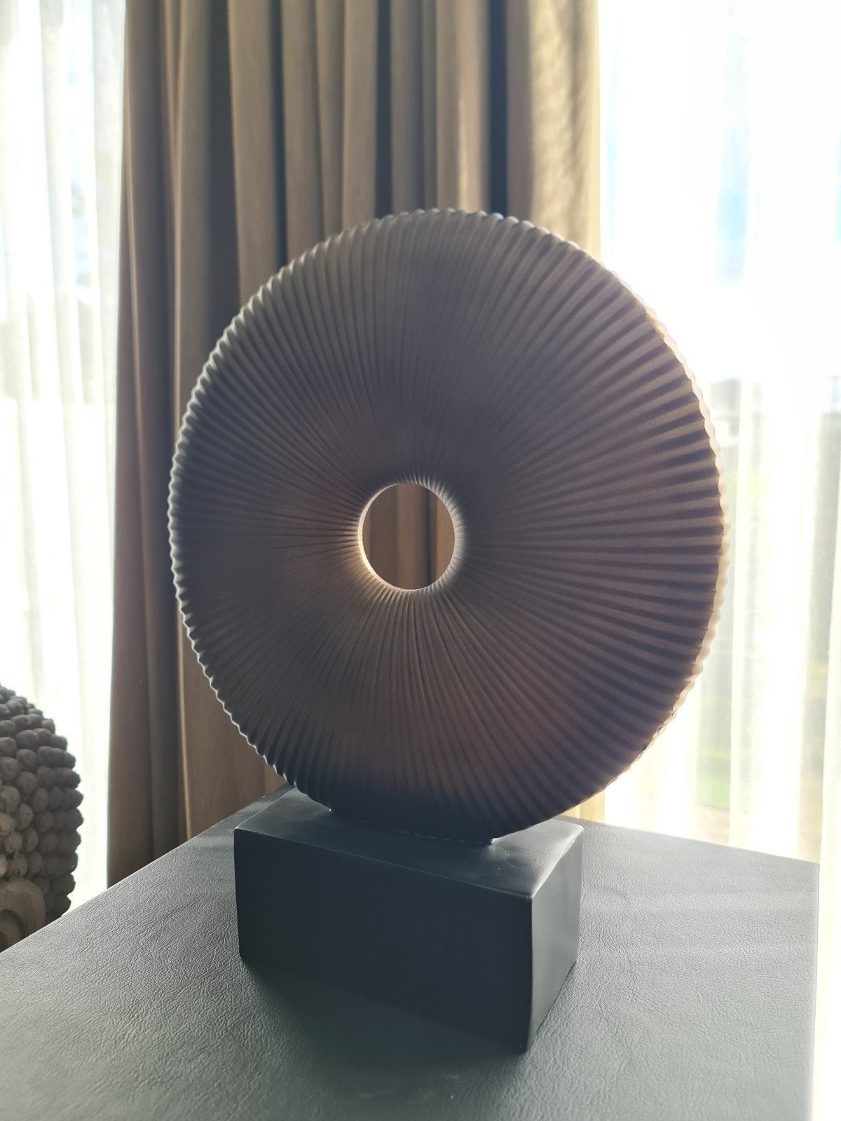 Luxe Hotel Chique Donut Ornament op Voet – Eric Kuster Stijl, Ophalen, Zo goed als nieuw