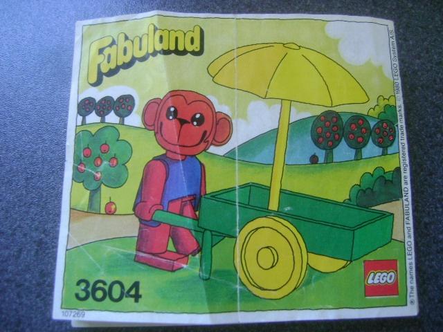 LEGO 3604 Marc Monkey and Wheelbarrow, Ophalen of Verzenden, Zo goed als nieuw