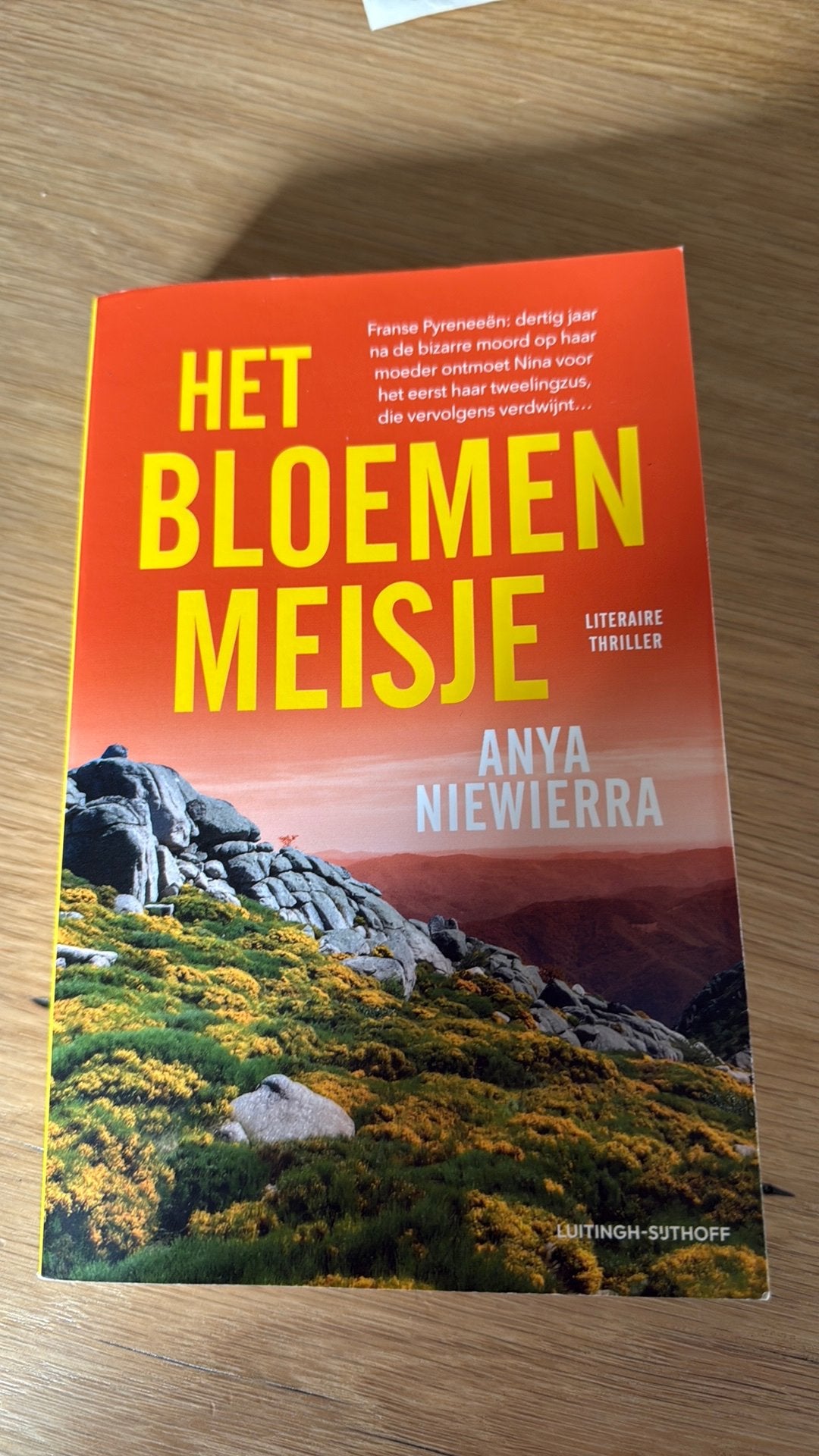 Anya Niewierra - Het bloemenmeisje, Ophalen of Verzenden, Zo goed als nieuw, Anya Niewierra