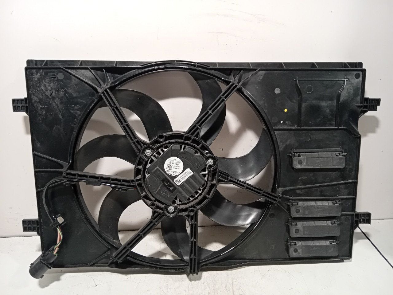 Koelventilator Volkswagen Golf, Onderdelen@venauto.nl, Van der Ven Autorecycling B.V., Gebruikt, Ettenseweg 76, 4706 PB Roosendaal, The Netherlands