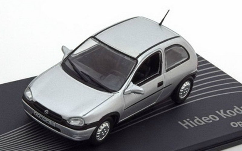 28077: Opel Corsa B - Hideo Kodama - Atlas 1:43, Hobby en Vrije tijd, Modelauto's | 1:43, Auto, Ophalen of Verzenden, Zo goed als nieuw