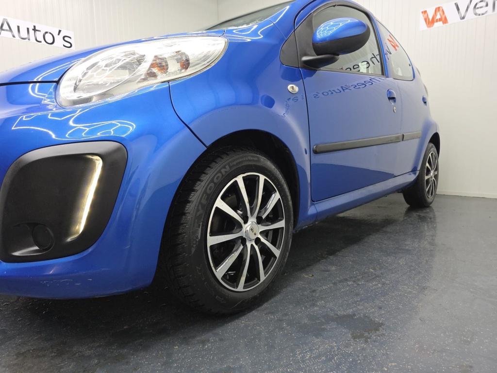 Citroën C1 1.0 Exclusive (bj 2013), Voorwielaandrijving, Euro 5, Stof, Gebruikt