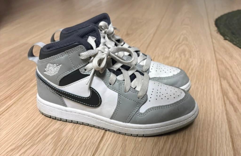 Nike air jordan maat 33, Ophalen of Verzenden, Gebruikt, Jongen of Meisje, Schoenen