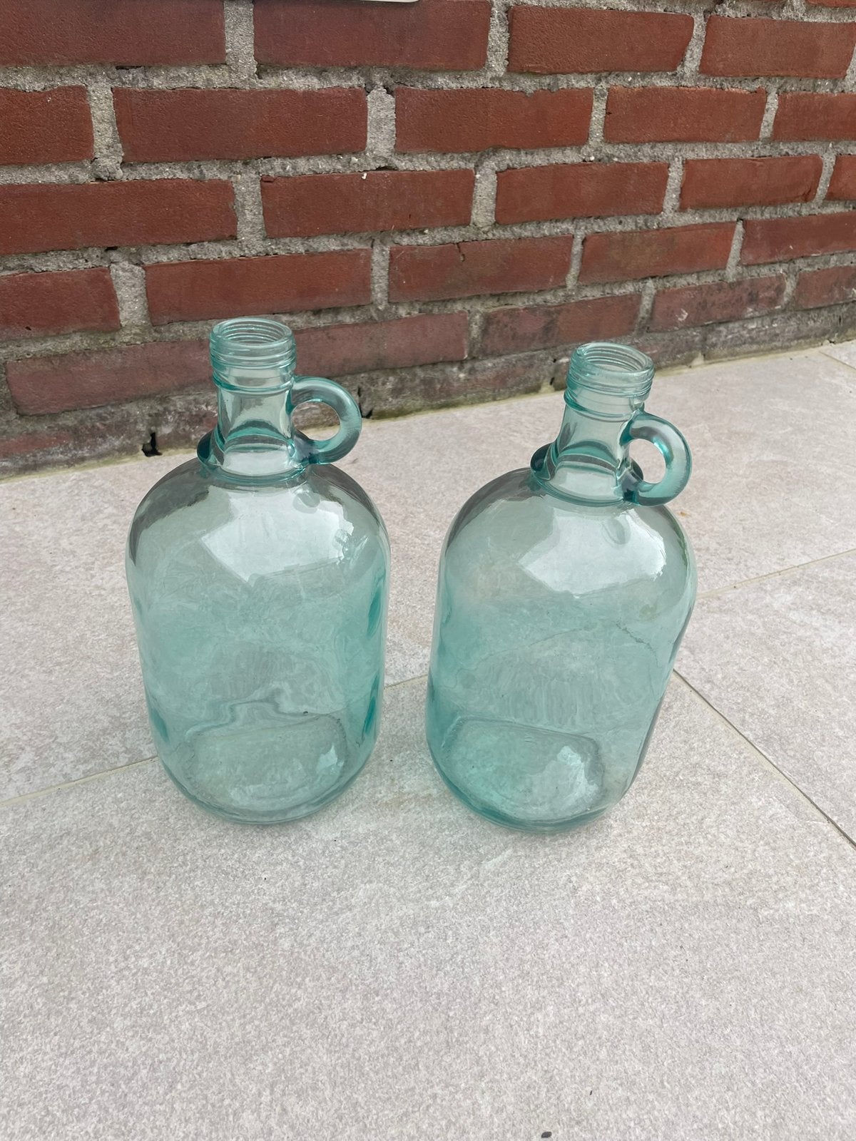 Te koop 2 blauwe flessen voor 5 euro, Ophalen, Zo goed als nieuw