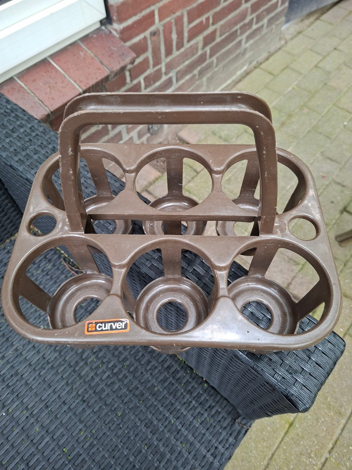 Curver flessenrek bruin, Ophalen
