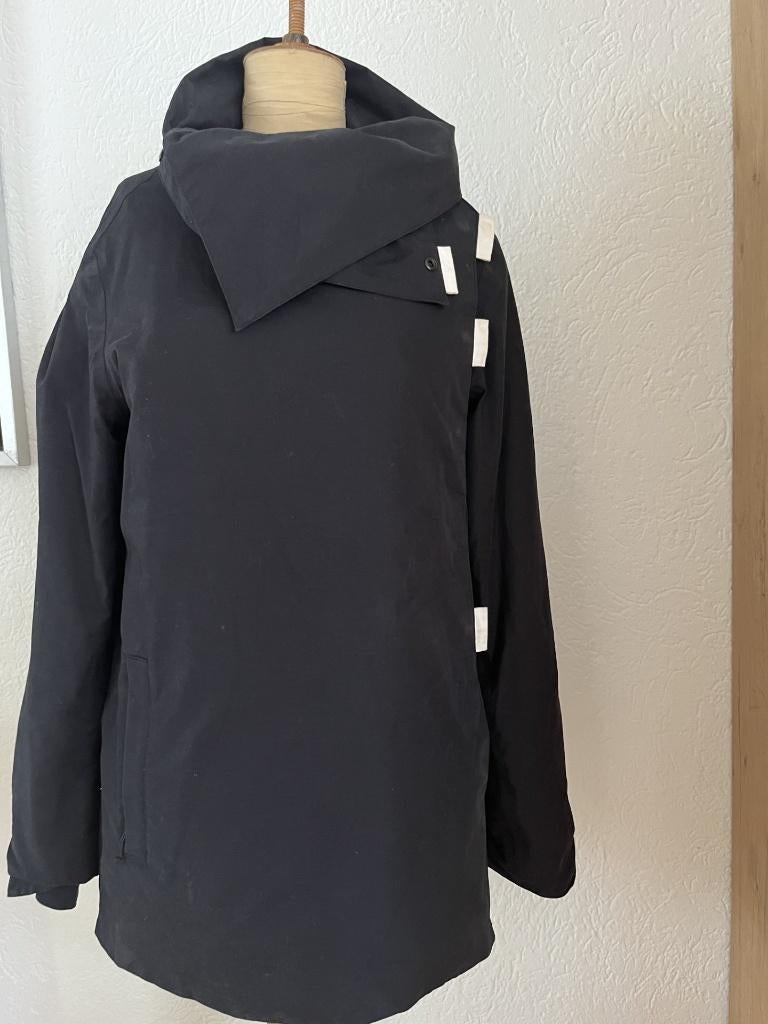 Urbahia jas maat 42 zwart wit model Twiggy WATERDICHT, Kleding | Dames, Verzenden, Zwart, Maat 42/44 (L), Zo goed als nieuw