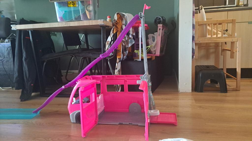 Barbie Camper met glijbaan en zwembad, Ophalen, Gebruikt