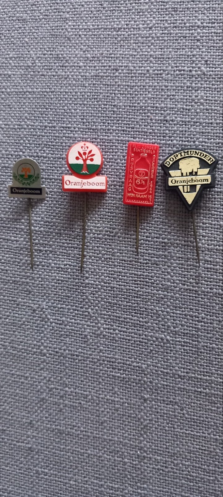 Set van 4 Oranjeboom bierpinnen - Vintage verzamelobjecten, Verzamelen, Speldjes, Pins en Buttons, Ophalen of Verzenden