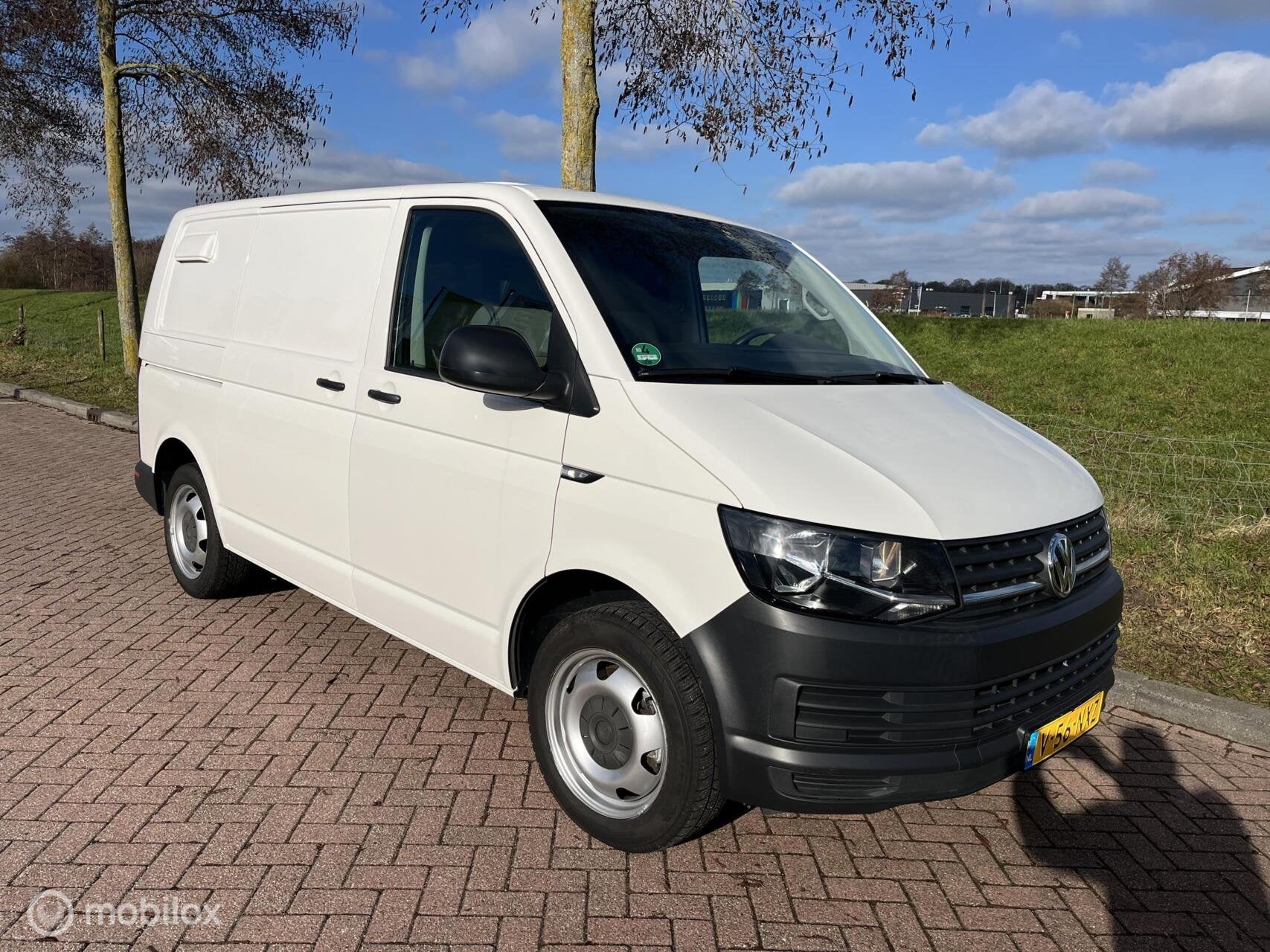 Volkswagen Transporter 2.0 TSI Benzine + Airco | Gesloten be, Voorwielaandrijving, Gebruikt, 4 cilinders, Volkswagen