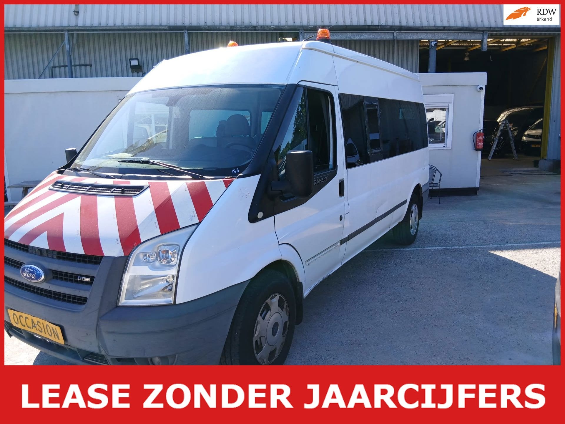 Ford Transit Tourneo 350L 2.4 TDC 9 pers ex gemeente, Auto's, 13 km/l, Achterwielaandrijving, Gebruikt, 8 stoelen