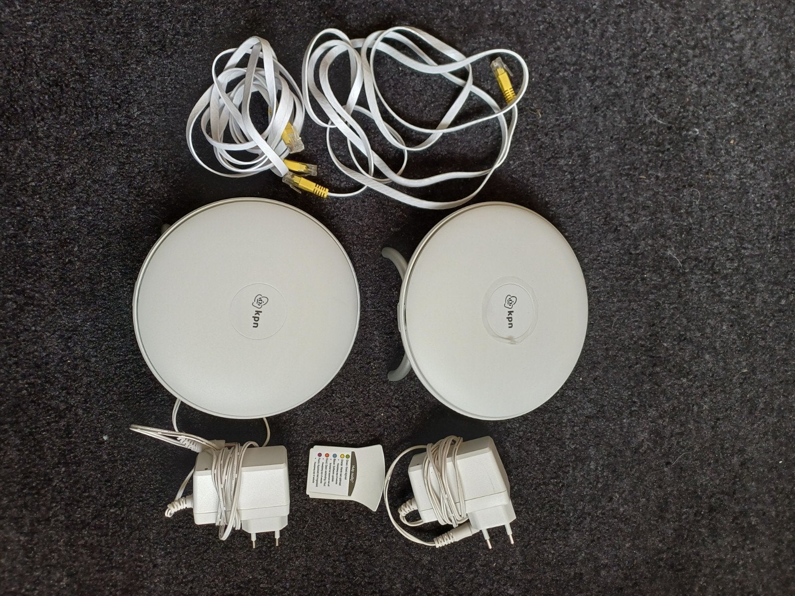KPN Wifi Versterkers (2 stuks) met adapters en kabels, Ophalen, Gebruikt, KPN