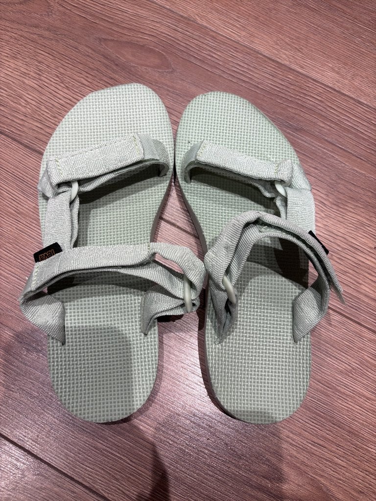 Teva sandalen lichtgroen | klittenband | outdoor sandalen, Zo goed als nieuw, Teva, Groen, Sandalen of Muiltjes
