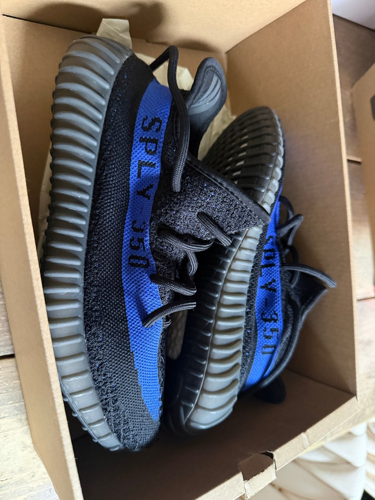 Adidas Yeezy Boost 350 V2 Core Black Blue - Maat 38,5, Ophalen of Verzenden, Gedragen, Zwart, Sneakers of Gympen