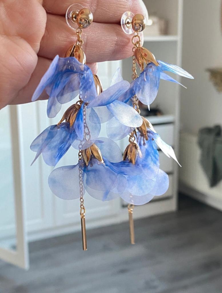 Elegante blauwe bloem oorbellen - Goudkleurig, Overige materialen, Hangers, Zo goed als nieuw, Verzenden