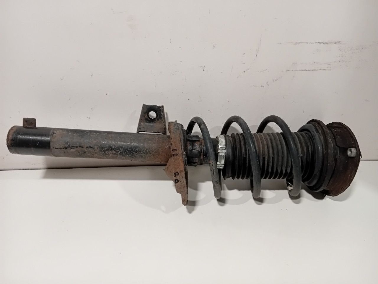 Veerpoot rechts voor Volkswagen Golf, Onderdelen@venauto.nl, Van der Ven Autorecycling B.V., Gebruikt, Ettenseweg 76, 4706 PB Roosendaal, The Netherlands