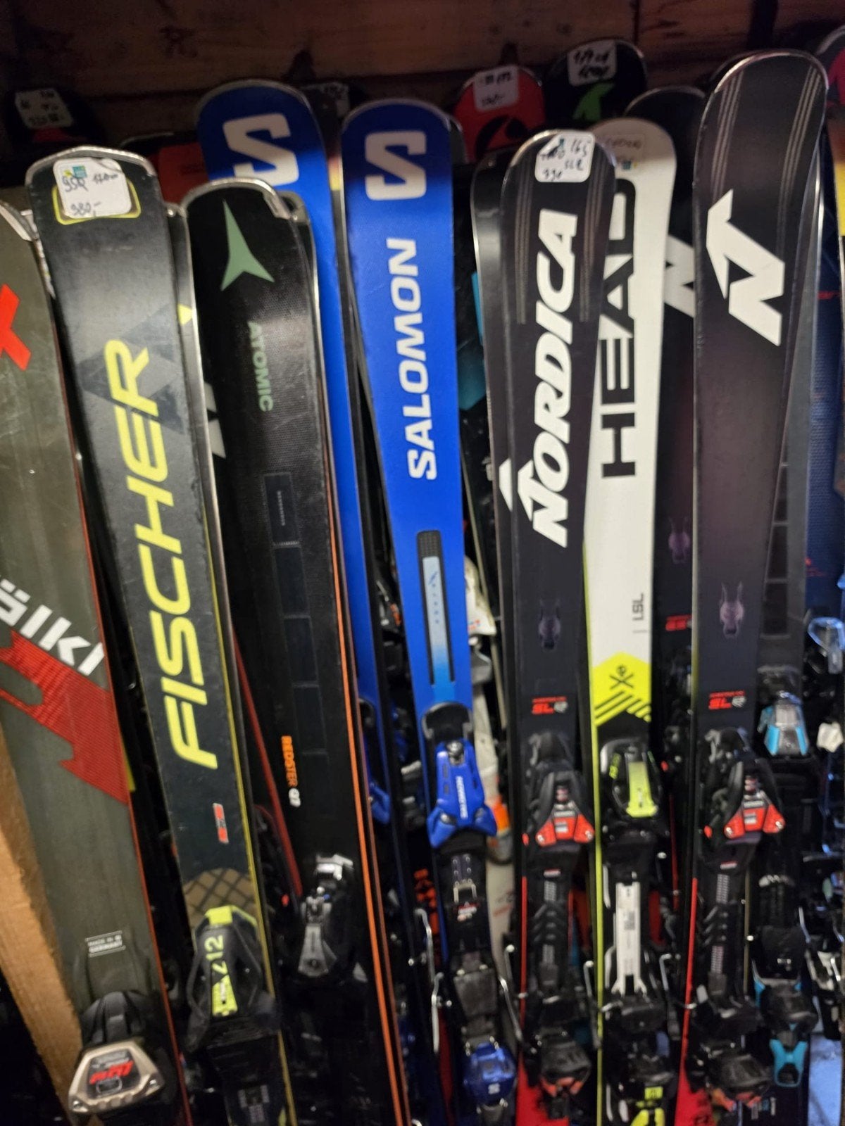grootste voorraad 2 hands skis, 160 tot 180 cm, Ophalen of Verzenden, Zo goed als nieuw, Carve