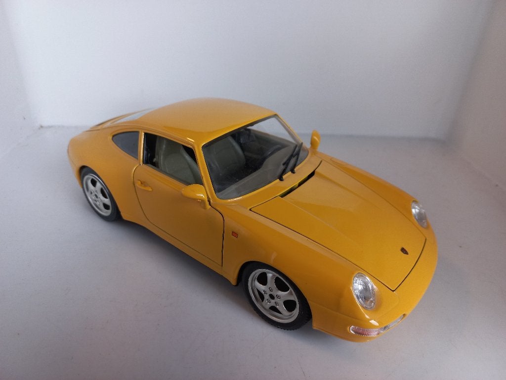Porsche 911 Carrera Bburago 1:18 modelauto 143, Hobby en Vrije tijd, Modelauto's | 1:18, Ophalen of Verzenden, Zo goed als nieuw