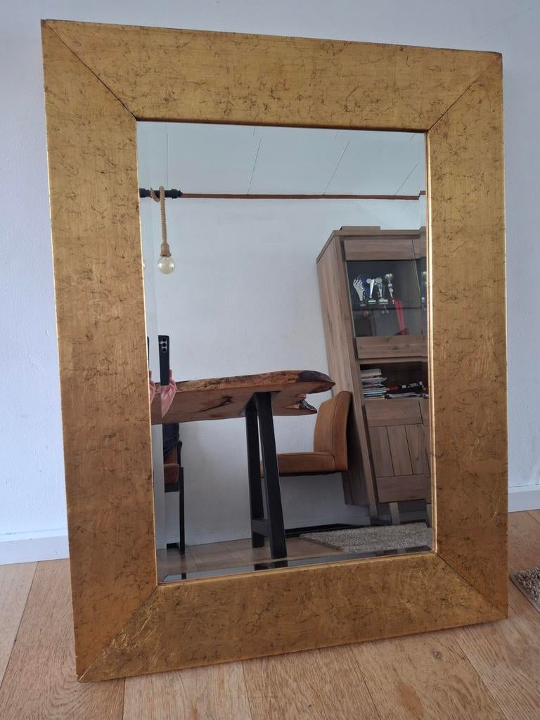 Grote gouden spiegel met brede lijst zware kwaliteit, Gebruikt, 100 tot 150 cm, Ophalen of Verzenden, 75 tot 100 cm