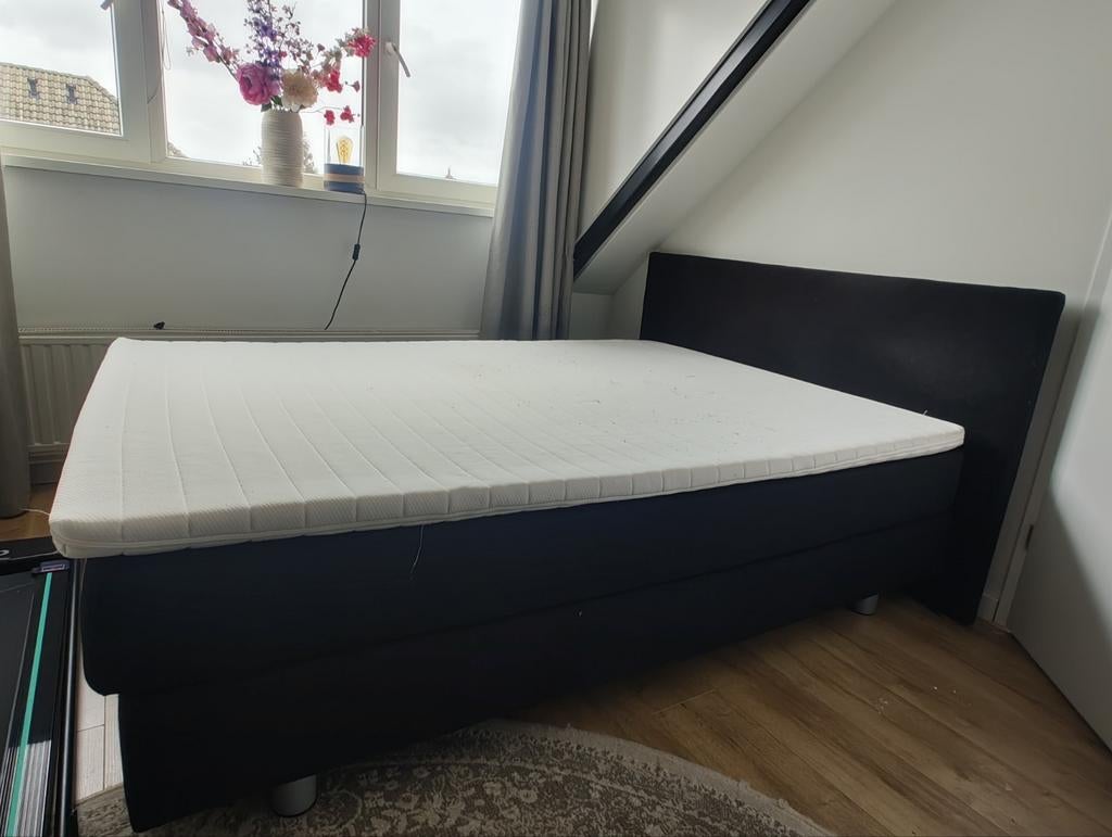 Boxspring 140x200 gratis afhalen!, Huis en Inrichting, Slaapkamer | Boxsprings, Gebruikt, 140 cm, Tweepersoons, Ophalen