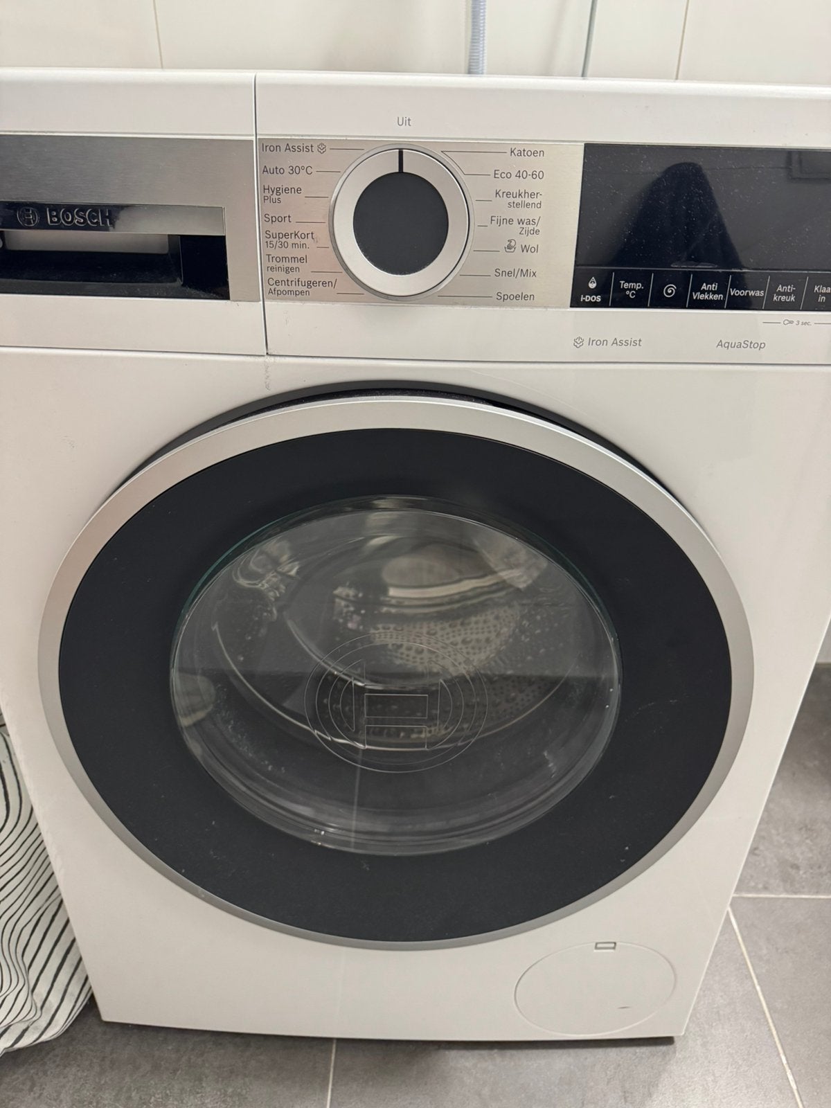 Bosch WGG244FLNL i-DOS, in uitstekende staat!, Ophalen, 1200 tot 1600 toeren, 8 tot 10 kg, Zo goed als nieuw