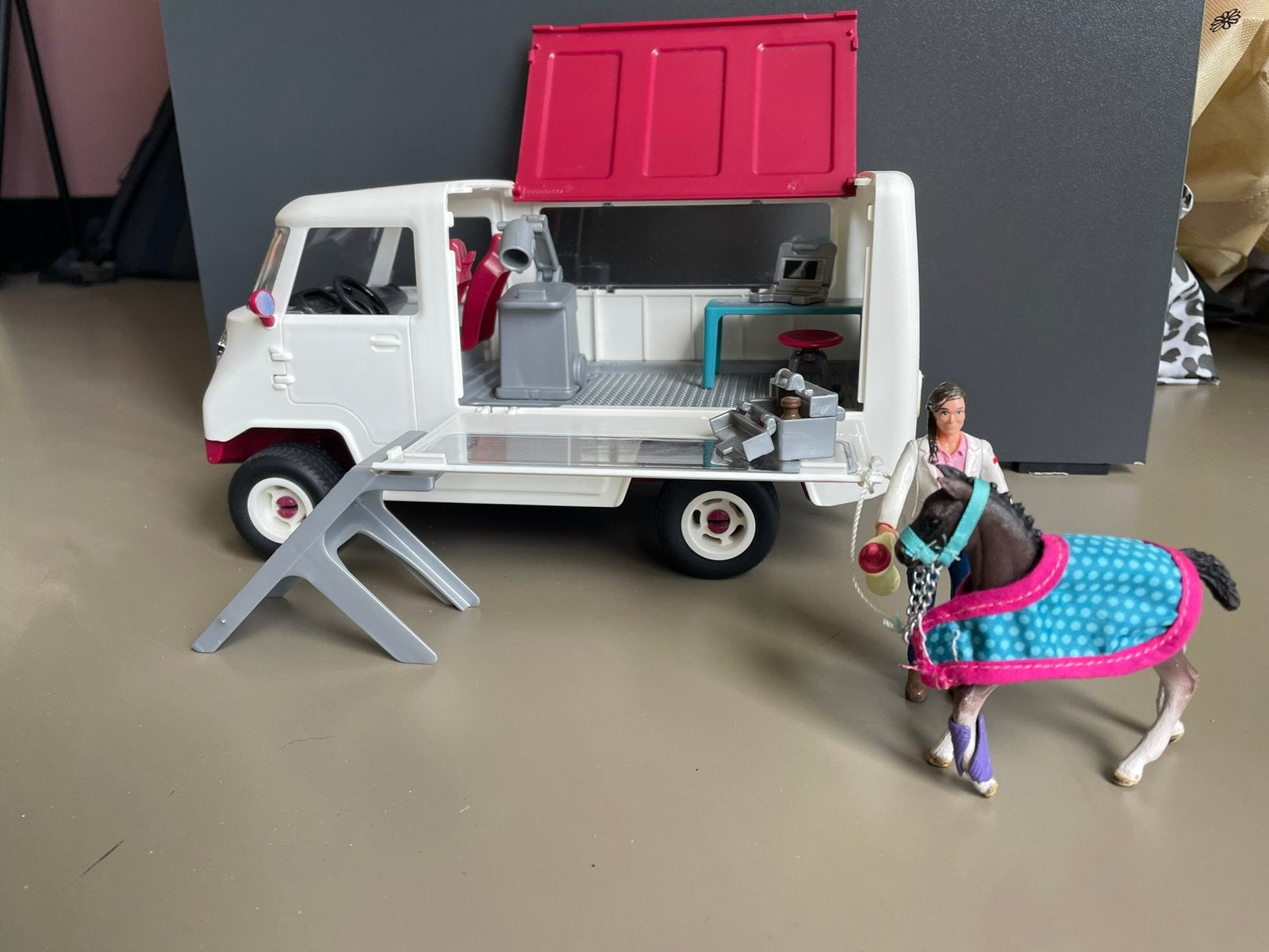 Schleich dierenarts bus, Ophalen of Verzenden, Nieuw, Bus of Vrachtwagen, Overige merken