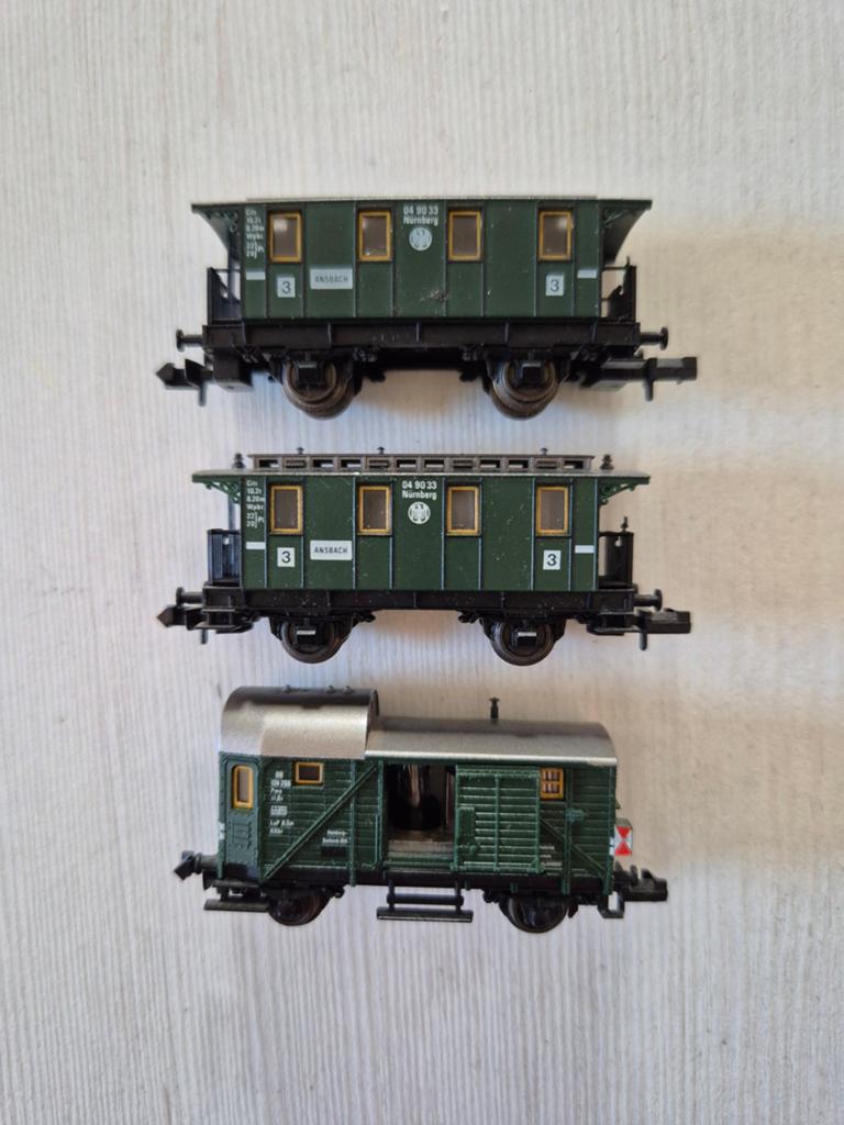 3 Fleischmann N-spoor rijtuigen 8051/8301, Gebruikt, Gelijkstroom, Fleischmann, Wagon