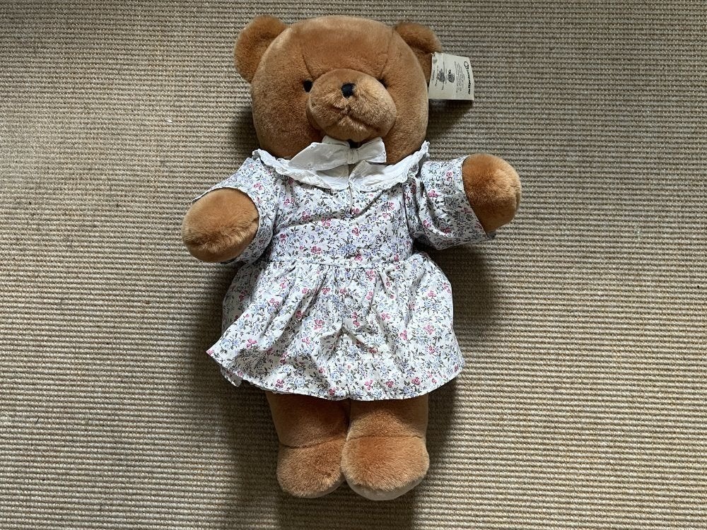 Bijenkorf "Sabine" de Beer | 1995 125 jaar Bijenkorf LIMITED, Verzamelen, Beren en Cherished Teddies, Ophalen of Verzenden, Gebruikt