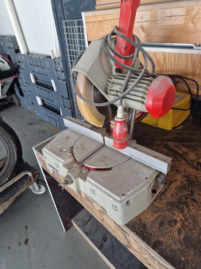 Afkortzaag op krachtstroom, Doe-het-zelf en Verbouw, Gereedschap | Zaagmachines, Ophalen, Gebruikt, 70 mm of meer, Afkortzaag