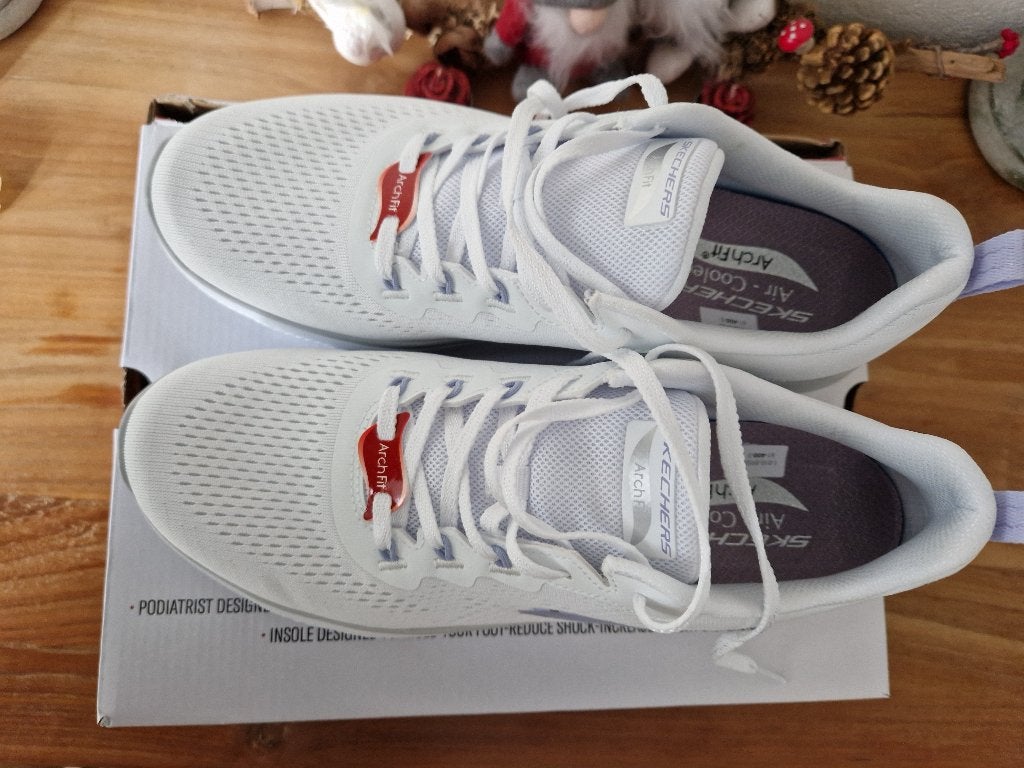 NIEUWE SKECHERS ARCH FIT MAAT 40, Kleding | Dames, Schoenen, Skechers, Wit, Nieuw, Ophalen of Verzenden