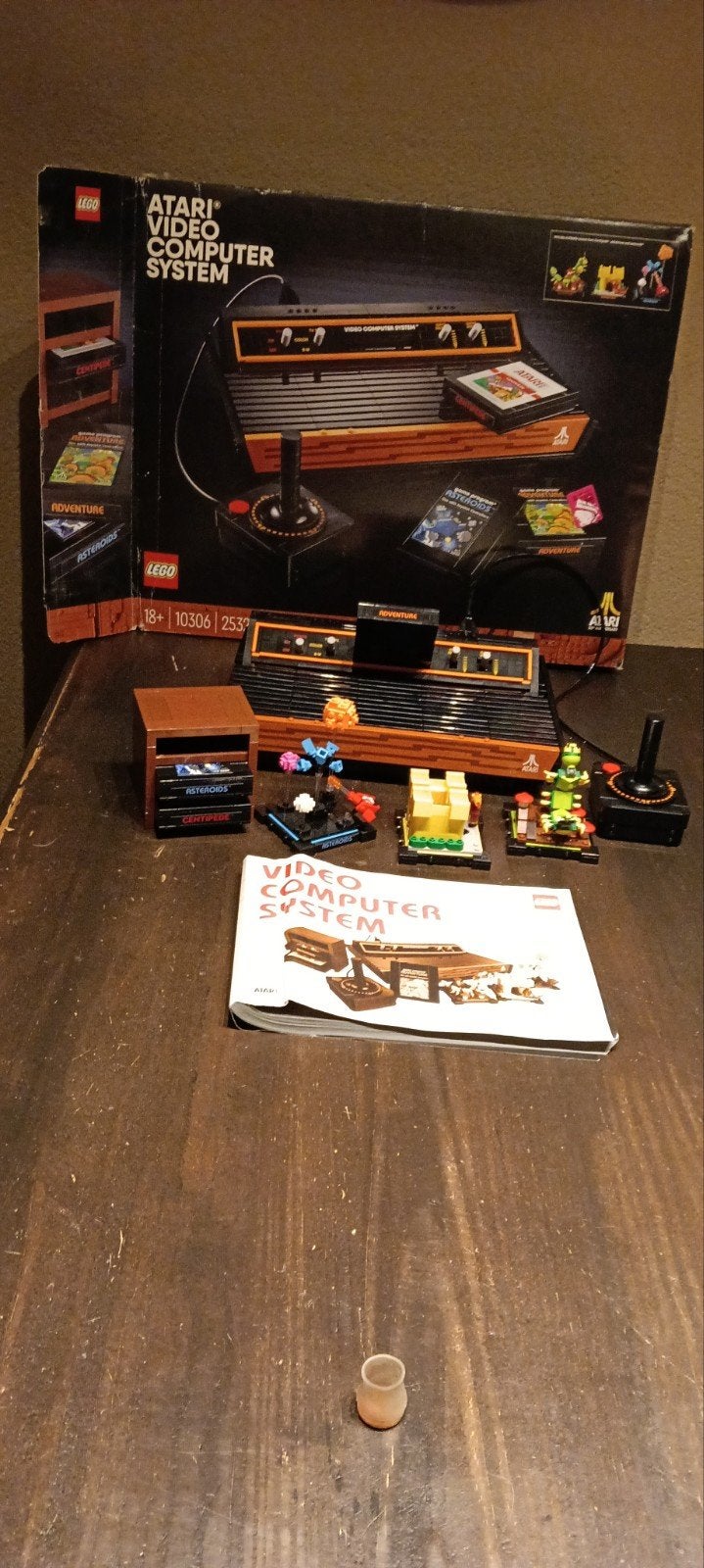LEGO Atari Video Computer System 10306 - Nieuwstaat, Met games, Ophalen of Verzenden, Zo goed als nieuw, Met 1 controller