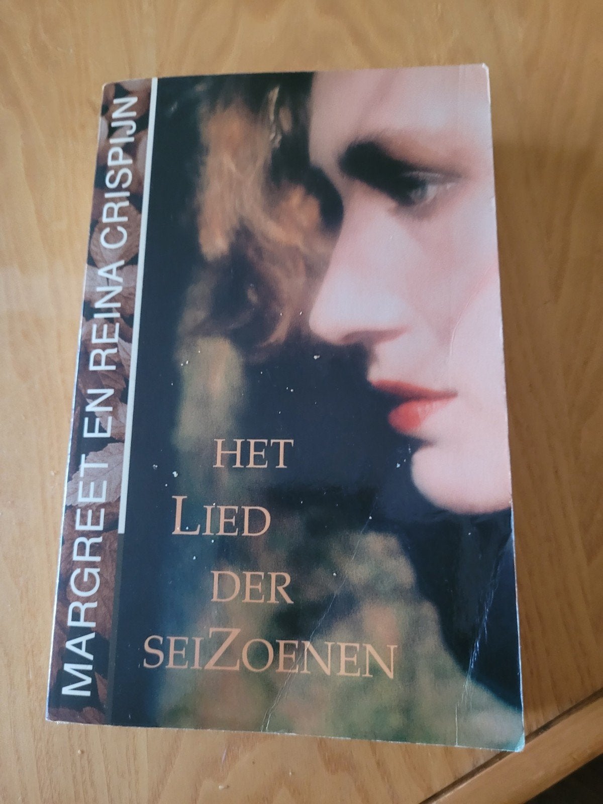 Reina Crispijn - Het lied der seizoenen, Boeken, Ophalen of Verzenden, Zo goed als nieuw, Reina Crispijn; Margreet Crispijn