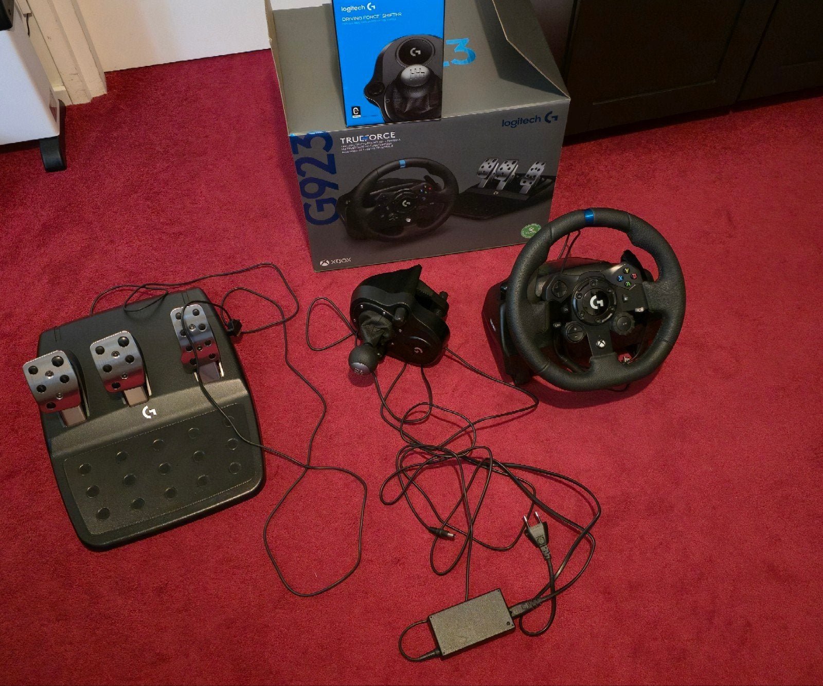 Logitech G923 racestuur met pedalen en Driving Force Shifter, Spelcomputers en Games, Spelcomputers | Xbox | Accessoires, Ophalen of Verzenden