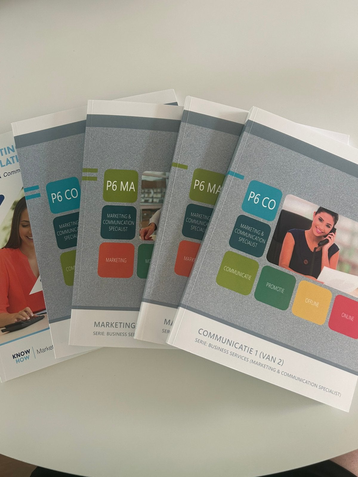 MBO Studieboeken Marketing & Communicatie, Ophalen of Verzenden, Nieuw, Overige niveaus, Economie