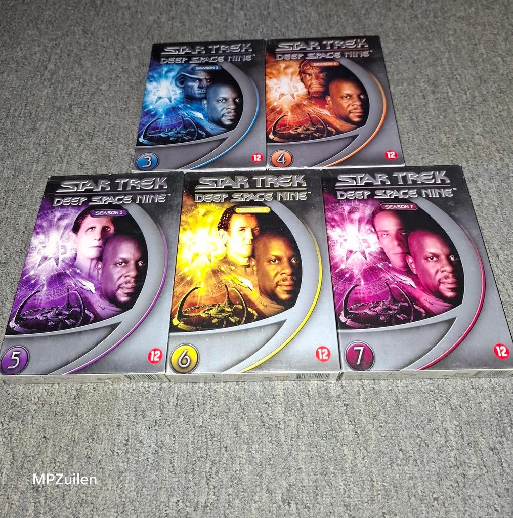 Star Trek Deep Space Nine  .. 6 boxen, Boxset, Science Fiction en Fantasy, Ophalen of Verzenden, Zo goed als nieuw