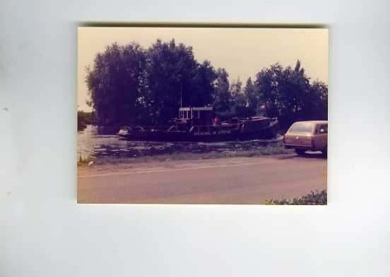 sleepboot type amsterdammertje-zeilschool de uiterton, Ophalen of Verzenden, Zo goed als nieuw, Motorboot, Boek of Tijdschrift