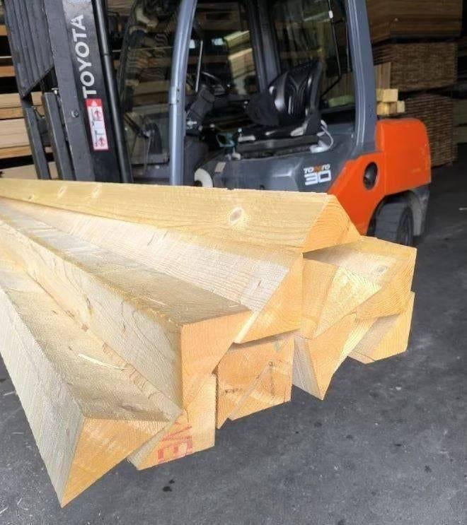 Restpartij Mastiek schroot vuren 5 meter – 10 cm, Ophalen, Nieuw, Balk, Vuren