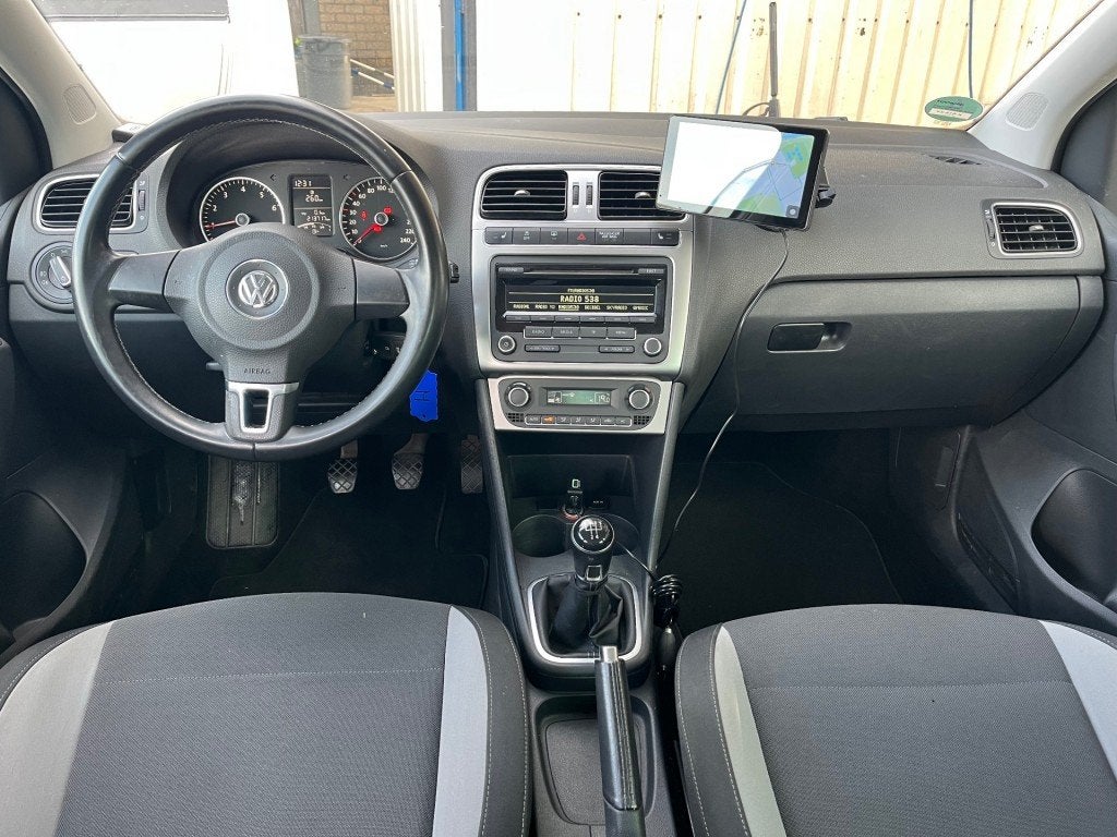 Volkswagen POLO 1.2 12V Trendline Clima Cruise CarPlay, Voorwielaandrijving, Euro 5, 967 kg, 1198 cc