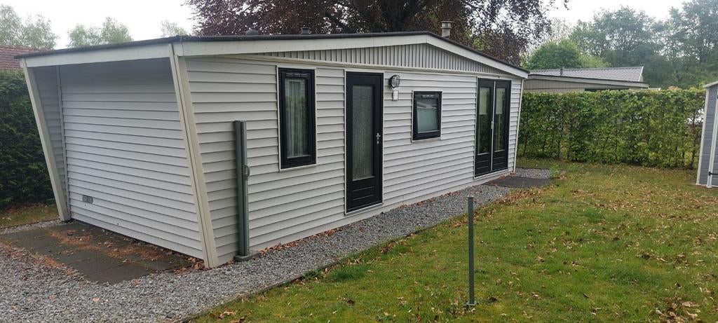 Tijdelijke woonruimte aangeboden., Huizen en Kamers, Huizen te huur