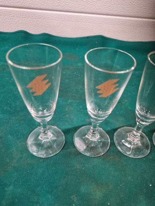 likeur glaasjes vier stuks, Verzamelen, Glas en Borrelglaasjes, Ophalen of Verzenden, 'T Olde Gre-j, Info@toldegrej.nl, Endepoelstraat 20f Didam