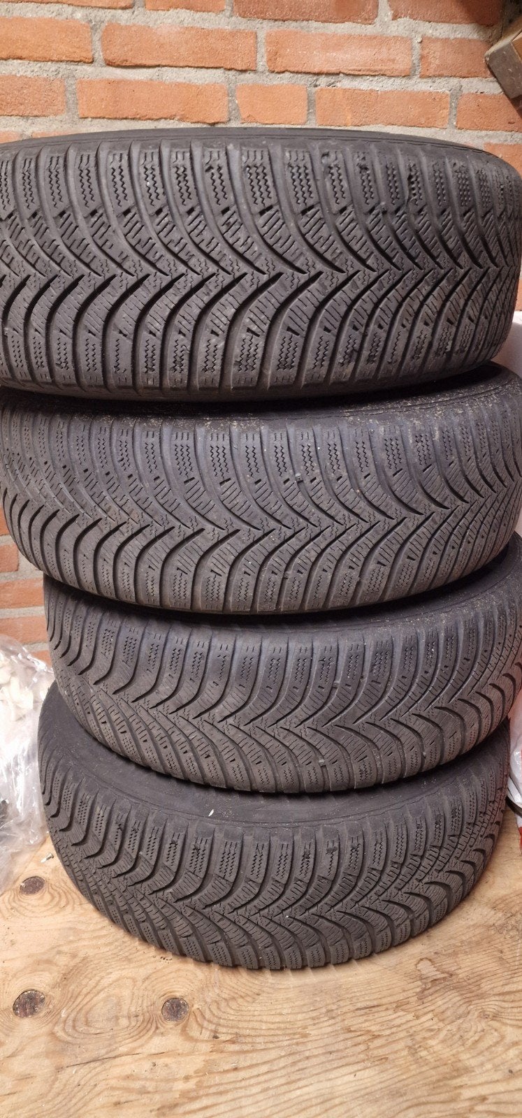 Originele Hyundai i30 15" velgen + Hankook 4S²  winterbanden, Ophalen, Gebruikt, 15 inch, Banden en Velgen