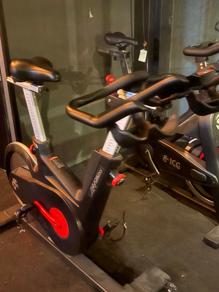 FITNESS, Ophalen, Zo goed als nieuw, Benen, Overige typen