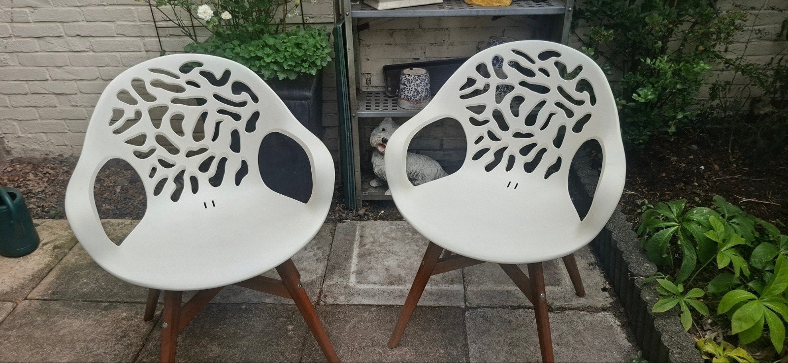 IKEA Tafelstoel voor binnen of buiten - Wit met houten poten, Huis en Inrichting, Stoelen, Gebruikt, Twee, Wit, Ophalen