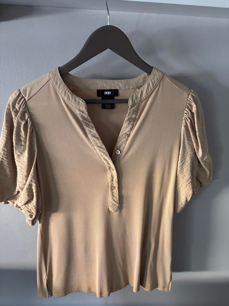 DKNY ribgebreide top met korte mouwen, maat L, Kleding | Dames, Beige, Maat 42/44 (L), Ophalen of Verzenden, Zo goed als nieuw