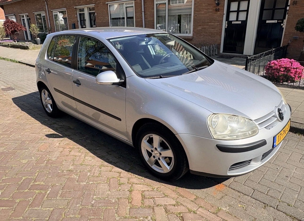 Volkswagen Golf 1.4 16V 55KW 5D 2004 Grijs, Voorwielaandrijving, 74 pk, 4 cilinders, 610 kg