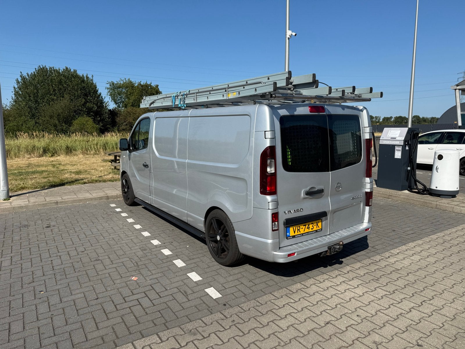 Opel Vivaro 2.0 D 66KW BV 2015, Auto's, Voorwielaandrijving, Euro 5, Zwart, 4 cilinders
