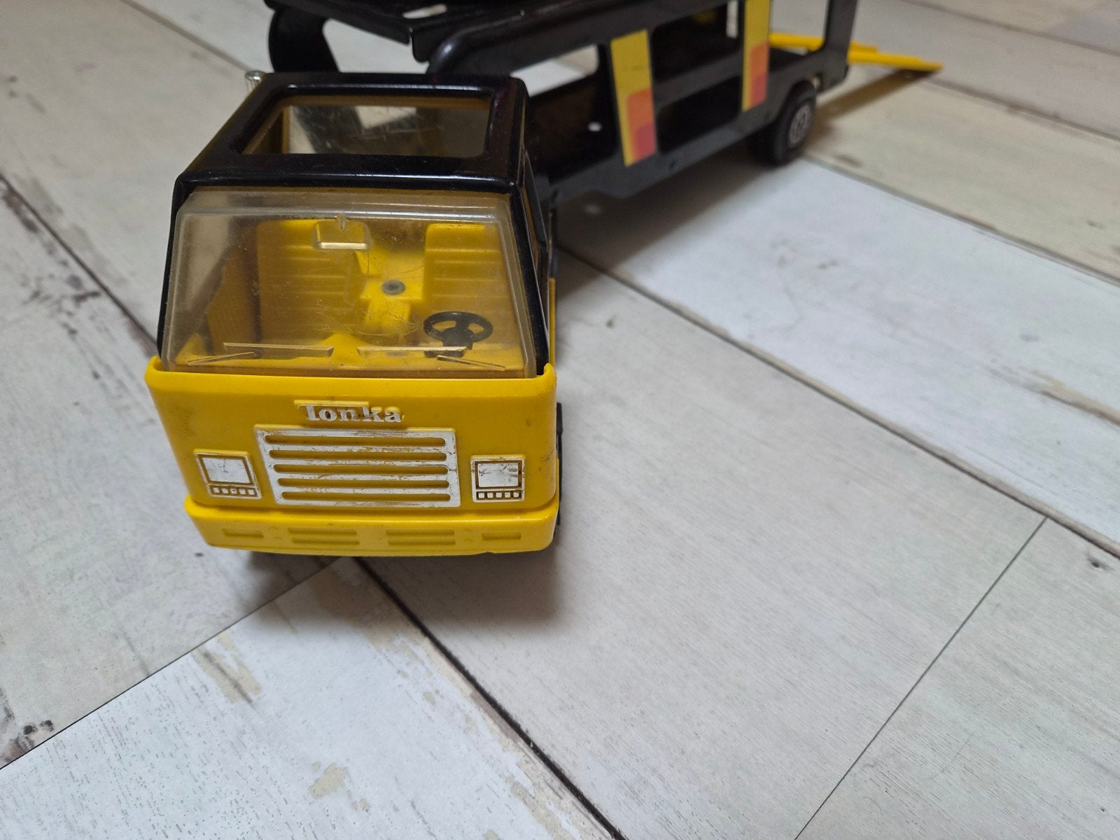 Vintage Tonka Vrachtwagen met Oplegger - Geel/Zwart, Kinderen en Baby's, Speelgoed | Speelgoedvoertuigen, Ophalen of Verzenden